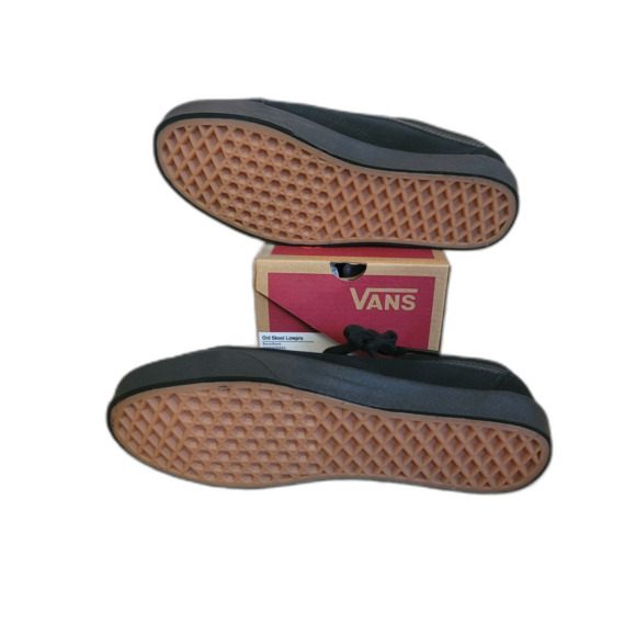 Athletic_Shoes